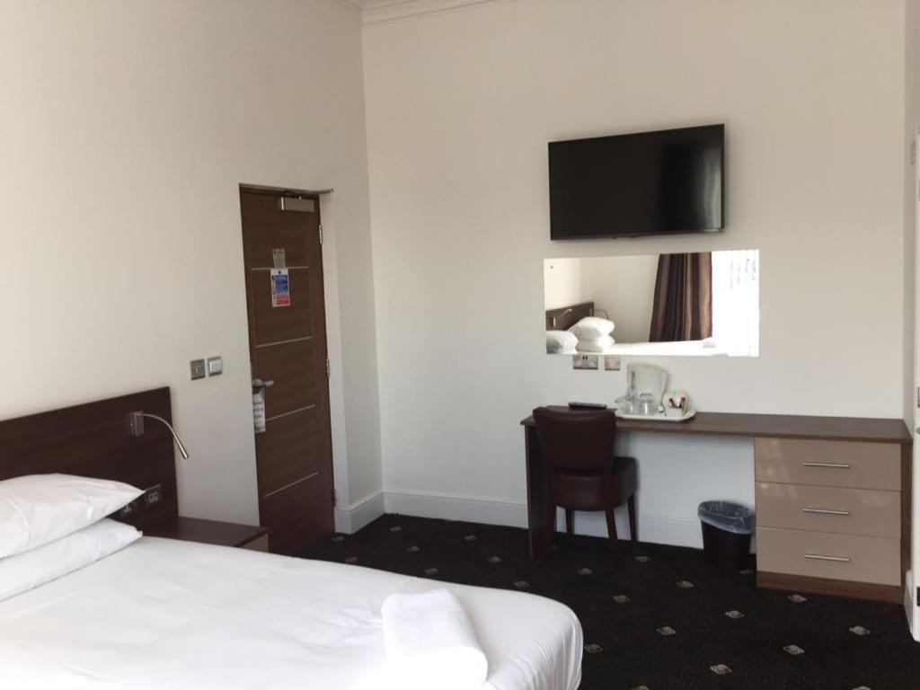 The Marlborough Hotel Waterloo Екстер'єр фото