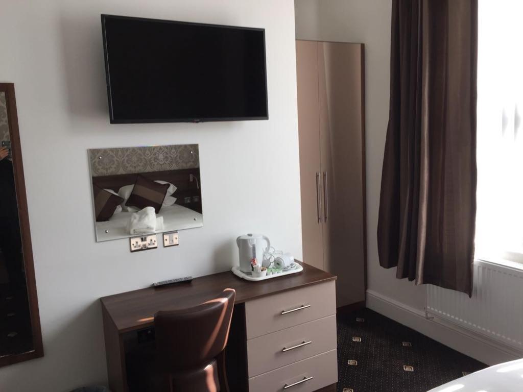 The Marlborough Hotel Waterloo Екстер'єр фото